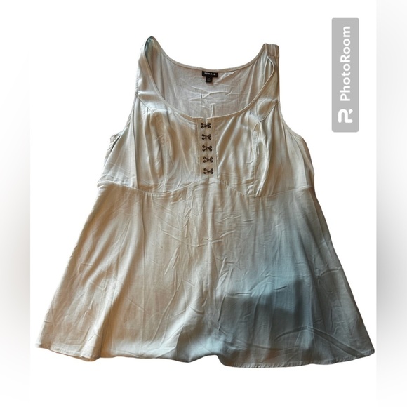 Torrid flowy tank top size 1 - Picture 1 of 4